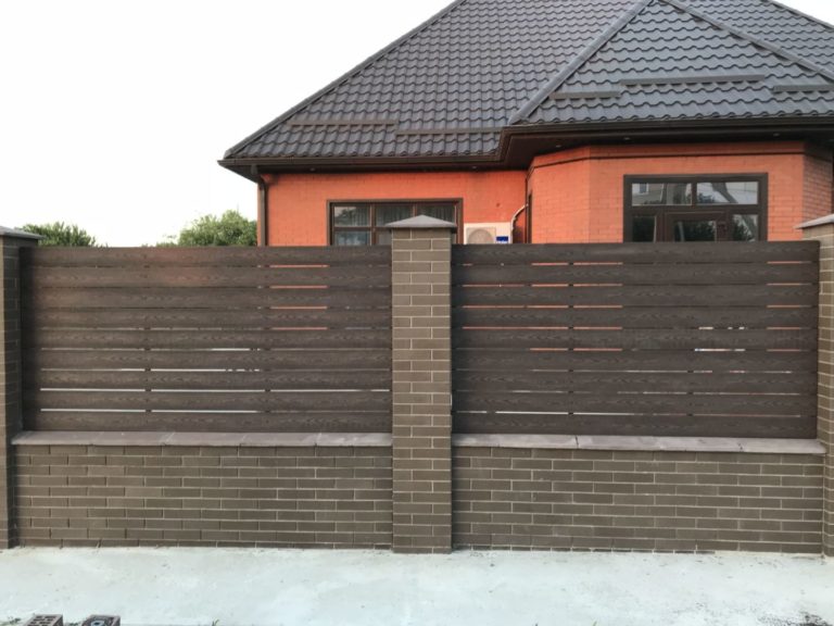 Фотоотчеты установки забора из текстурной доски ДПК